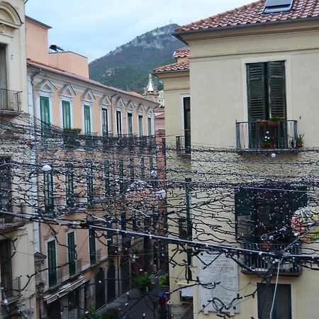 Via Roma Apartment Deluxe Salerno Exterior foto