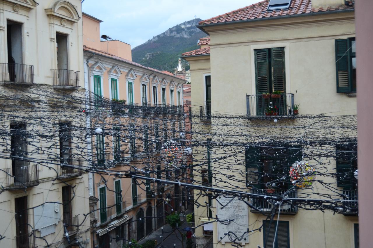Via Roma Apartment Deluxe Salerno Exterior foto